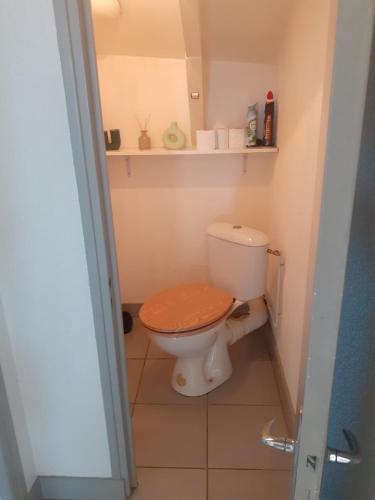 Et badeværelse på Appartement climatisé