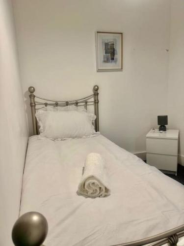 Gallery image of House by Araminta Houslow in Hounslow