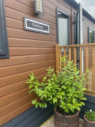 Taman di luar 16 Lake View, Pendle View Holiday Park, Clitheroe