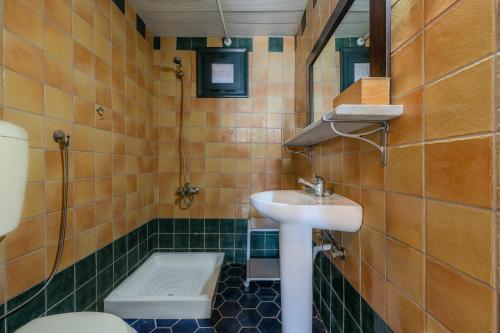 Phòng tắm tại Gallery Home