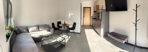 Posezení v ubytování A7 Apartment 3