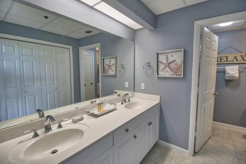 Phòng tắm tại High Pointe W11 - Gulf Front Condo