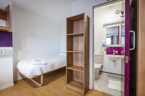 Un baño de LSE High Holborn