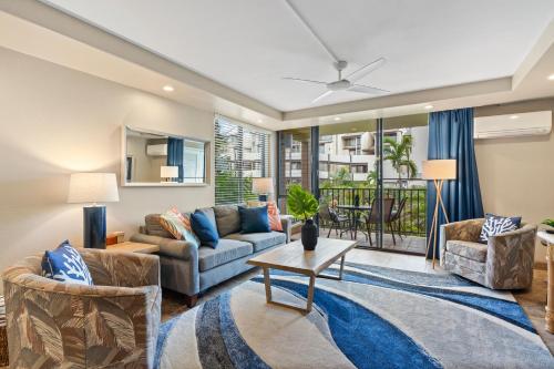 Perfect Getaway 2BD Condo, Steps to Beach & Shops photo 2