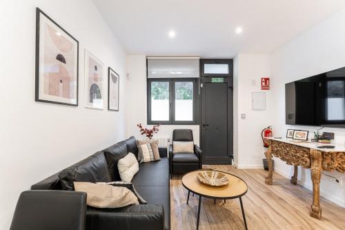"Estudio Las Damas de Madrid"