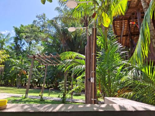 Taman di luar Casa da Mata Marajó