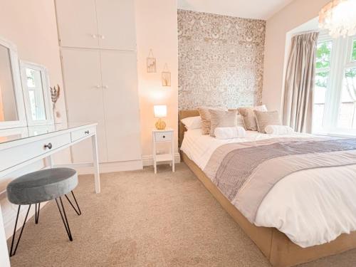 Postel nebo postele na pokoji v ubytování Number Seven Hornsea pet friendly holiday home