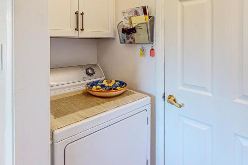 a kitchen with a bowl on top of a counter at Serenity Ridge in Scottsdale