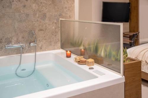 Charming Boho Haven - Luxurious Escape in Thisseio 3
