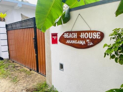 Certifikát, hodnocení, plakát nebo jiný dokument vystavený v ubytování Beach House Ahangama