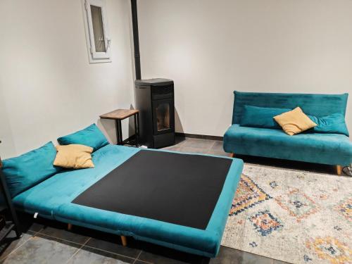 Photo de la galerie de l'établissement Maison d'architecte avec spa, piscine et parasol chauffant, à Bras