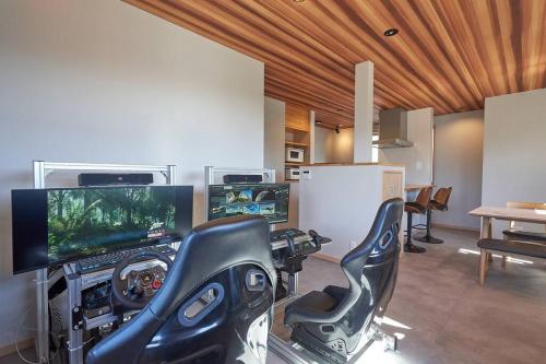 12 E-Sports Resort Club 2