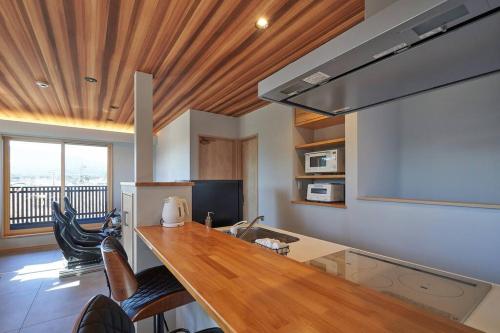 12 E-Sports Resort Club 2