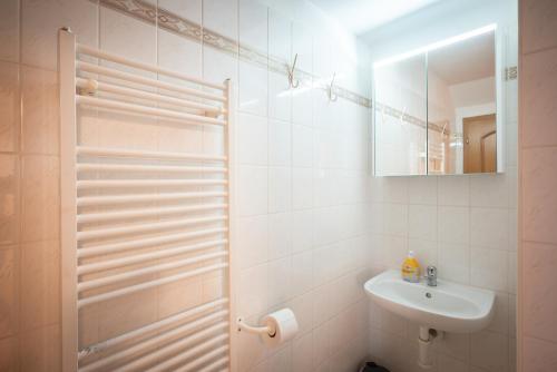 Koupelna v ubytování Apartmán U Lanovky