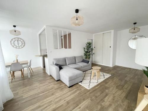 T2 plein centre avec stationnement