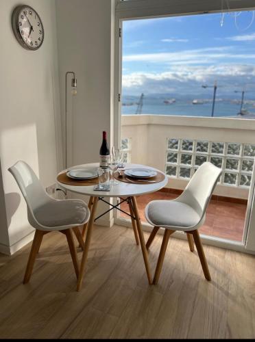Zona d'estar a Gibraltar Straights View