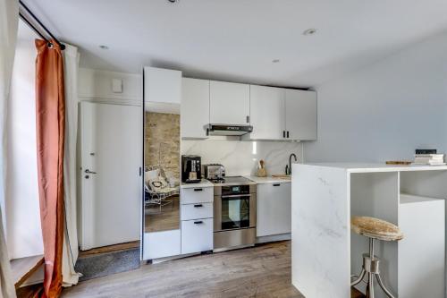 Photo de la galerie de l'établissement Le Boudoir - Montmartre - Proche Moulin Rouge, à Paris