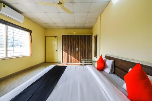 Φωτογραφία από το άλμπουμ του Collection O Dwarka Lodge σε Talegaon Dābhāde