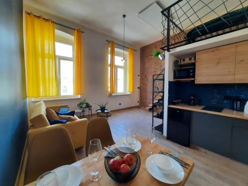 Frequently - Hide Apartment