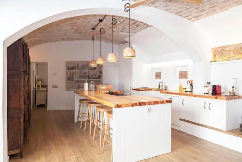 Foto A historic XVI century beach home near Barcelona 3
