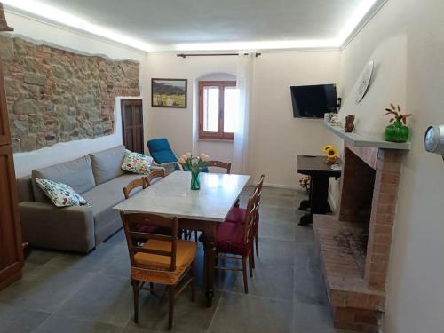 Gambar di galeri bagi La casa di Rotilio e Isella di Buriano