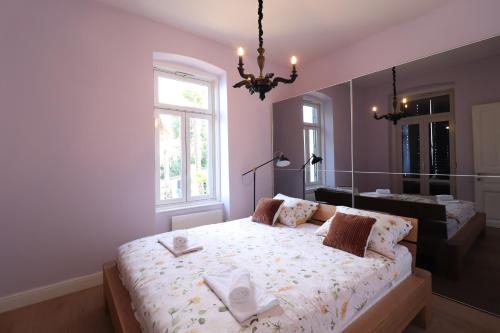 Apartment in villa Mery on the sea