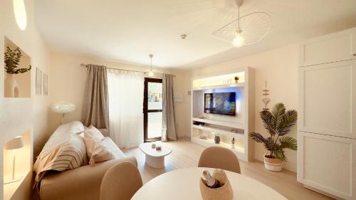 Golden Dream, Swimming Pool and parking