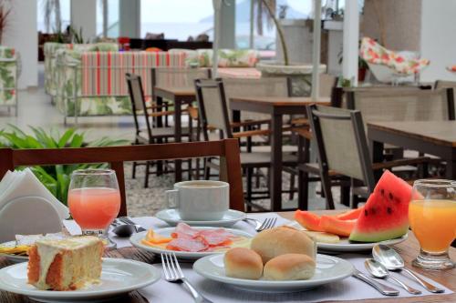 Restoranas ar kita vieta pavalgyti apgyvendinimo įstaigoje Juquei Frente ao Mar Hotel Pousada