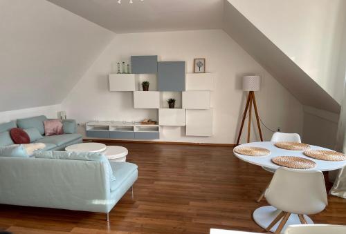 Modern flat with mountain view in city centre