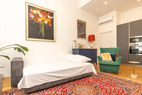 Loft Luxury Design- Apt with 2 bedrooms -WIFI ULTRA-5min METRO