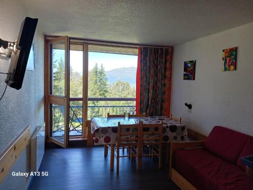 Studio confortable pour 5 personnes avec WiFi et animaux admis, proche des pistes à Arc 1800 - FR-1-411-284
