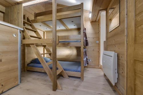 CHANTELOUVE Tres bel appartement avec une jolie Vue