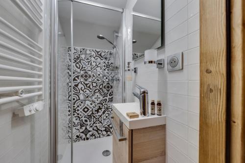 CHANTELOUVE Tres bel appartement avec une jolie Vue