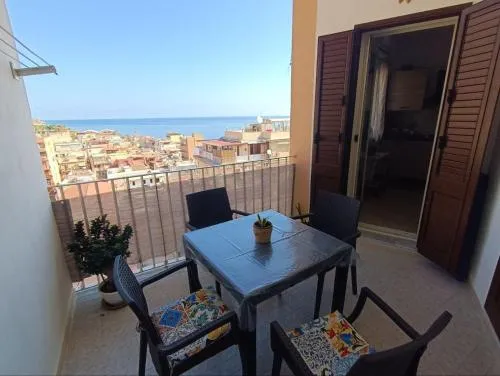 RineddaHouse Arenella - Vista Mare Panoramica a Palermo con Parcheggio privato photo 13