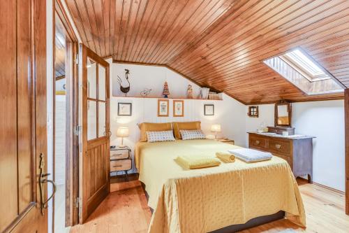 Ένα ή περισσότερα κρεβάτια σε δωμάτιο στο Casa dos Relvas