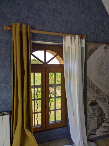 Photo de la galerie de l'établissement Chambre Lucile, nuit au calme en pleine nature, à Bagneux