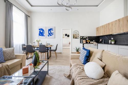 Central Budapest Oasis - Modern Charm, Timeless Comfort 1085 Budapest, József körút 55 kép - 3