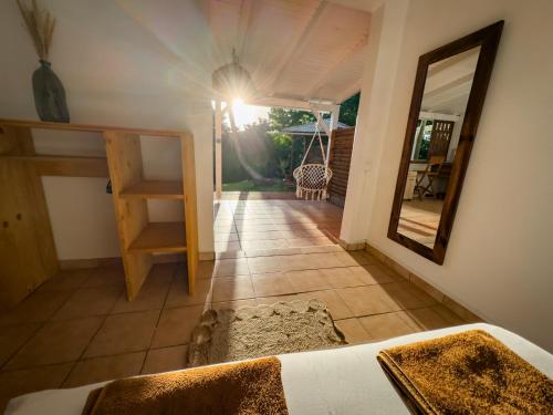 Fotografie z fotogalerie ubytování Gîte Bleu Caraïbes - Vue mer v destinaci Grand-Bourg
