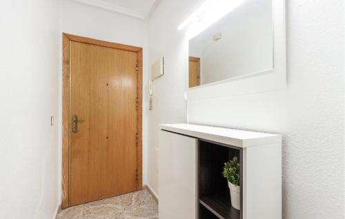 2 Bedroom Stunning Apartment In Torrevieja