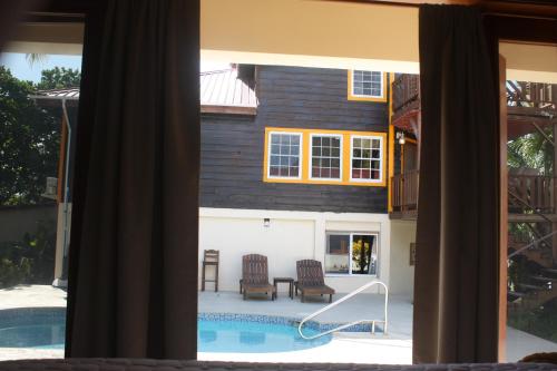 Bazén v ubytování Pur Private Suites nebo v jeho okolí