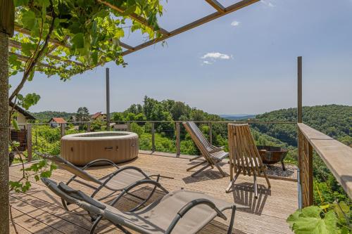 Peisaj natural din apropierea acestui apartament