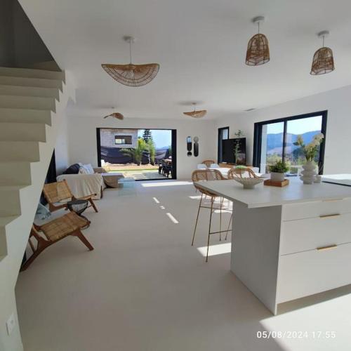 Villa de standing climatisée, piscine & jacuzzi - 20' Cannes