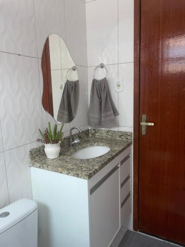 Et badeværelse på 3km parque de exposição, 200m do hospital Smaritano- Apto