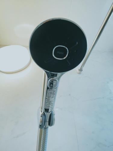 a spatula sitting on top of a table at 下町立石駅近民泊美幸 in Tokyo