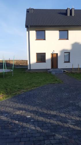 Wygodny, nowy dom całoroczny 8km od centrum miasta