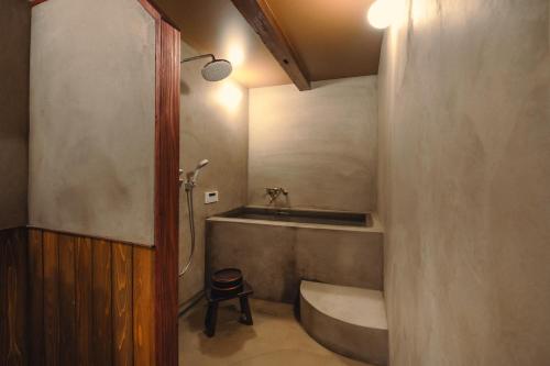 Salle de bains dans l'établissement 赤城宿 清芳山荘-seiho-