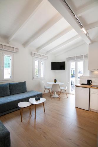 Solo Bianco Suites