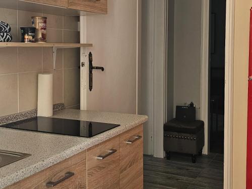Cozy and quiet apartment , convenient location in Athens