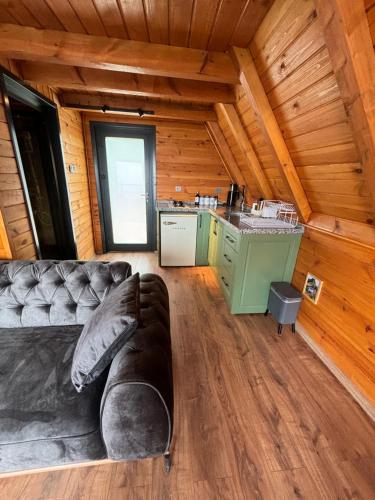 Kuchyň nebo kuchyňský kout v ubytování Mutlu apart ve bungalovs
