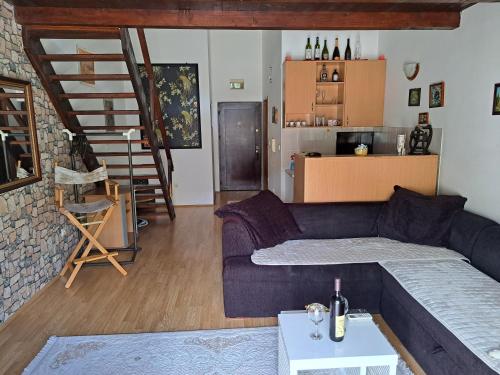 Virtuvė arba virtuvėlė apgyvendinimo įstaigoje Gallery apartment Budva